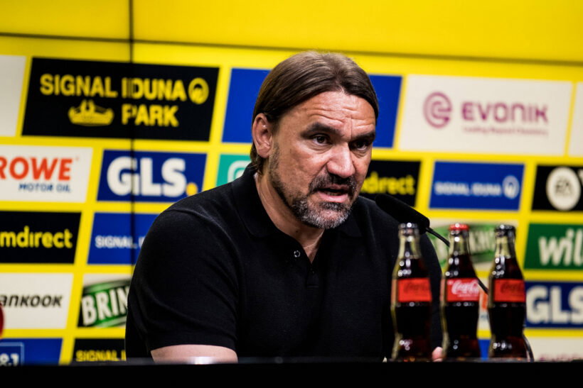 Daniel Farke speaking at a Leeds United press conference.