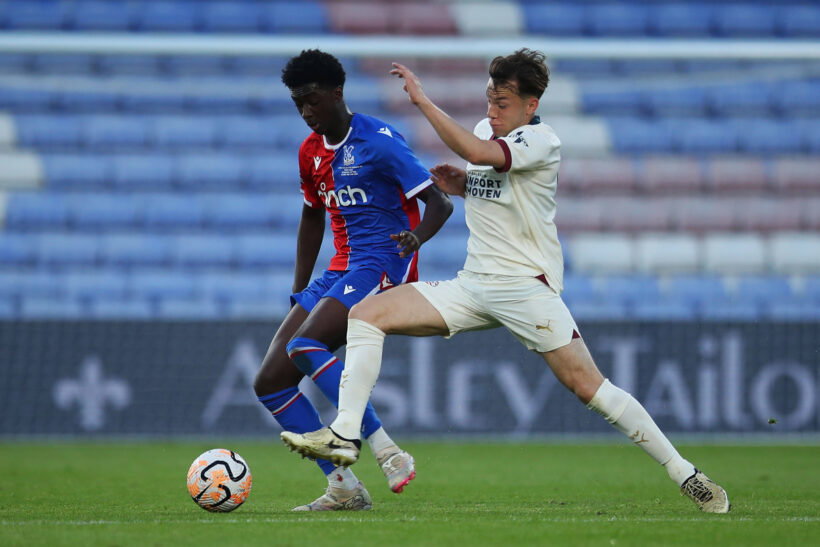 Jesurun Rak-Sakyi has agreed on a loan deal with Sheffield United