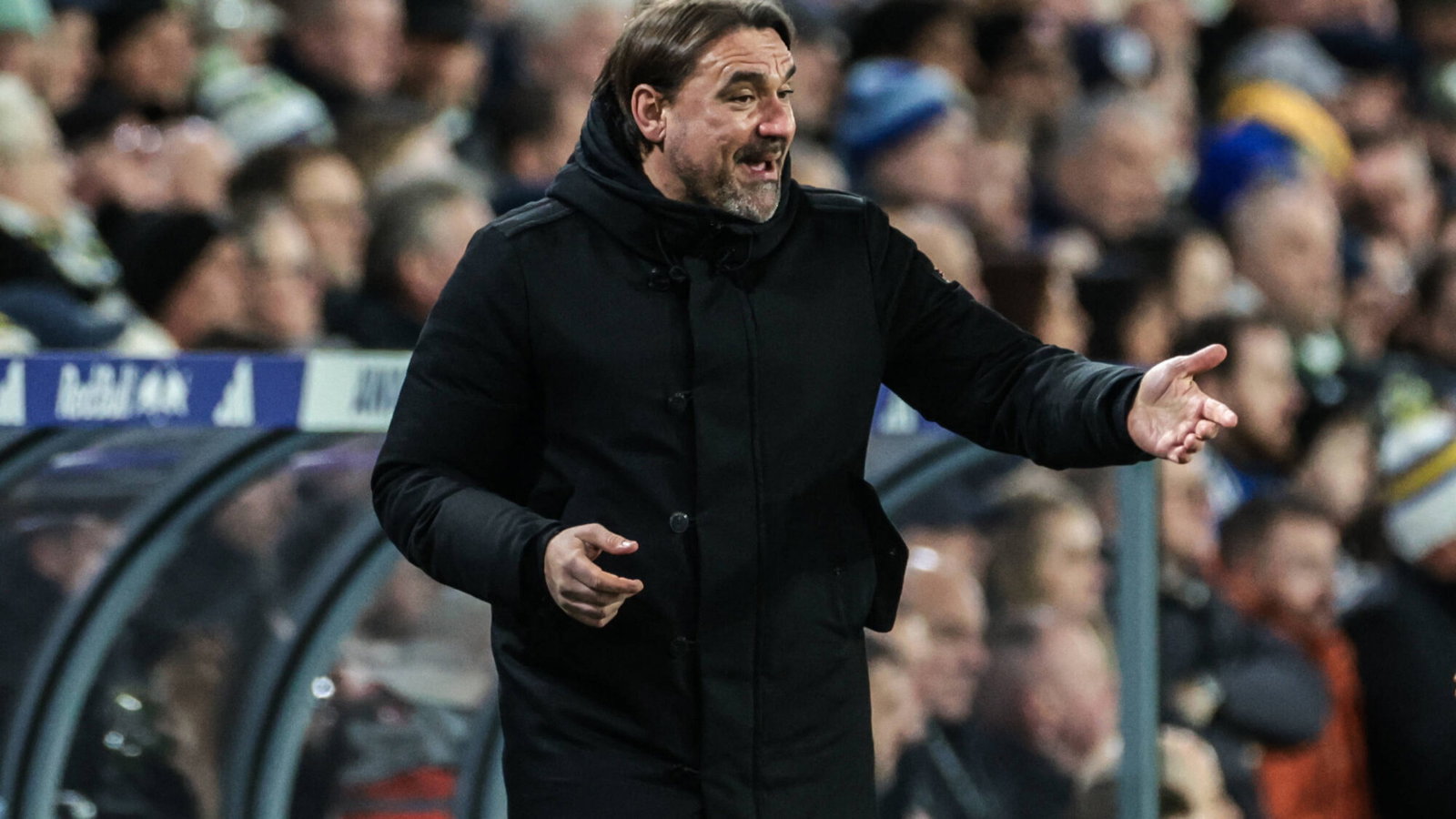 ‘Absolutely embarrassing…’ – Leeds United hero tears into referee after ...